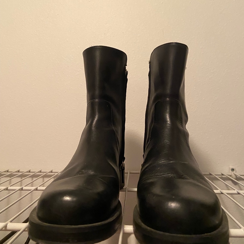 Stuart Weitzman Leather Ankle Boots,
Only worn a few times - Picture 2 of 5